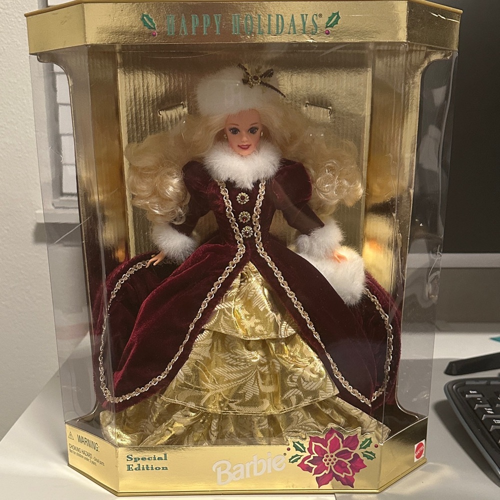 1996 Happy Holidays Barbie Special Edition in Burgundy and Gold NIB
